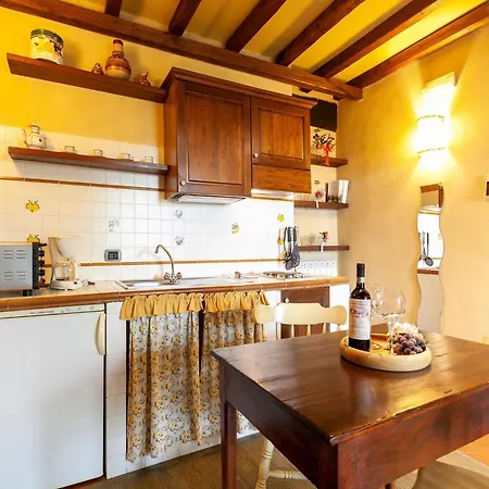 アパート Nice In Campiglia With Sauna *
